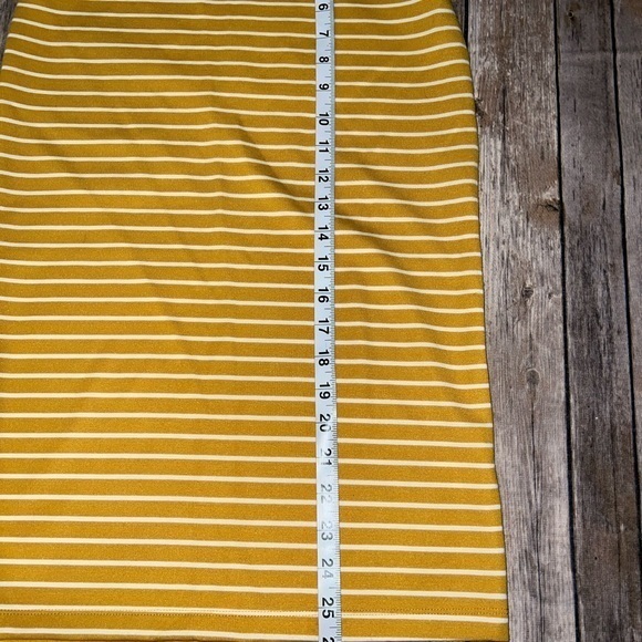 Popular Basics Pencil‎ Skirt, mustard and white striped, size medium - Picture 4 of 7